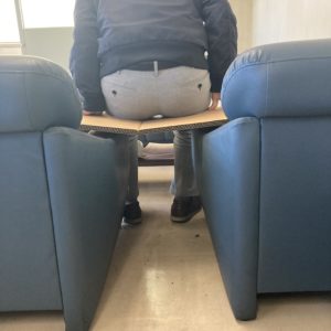 ダンボール板です