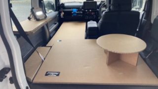 ジムニー車中泊用ダンボール