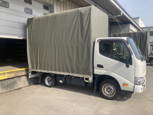 配送トラック